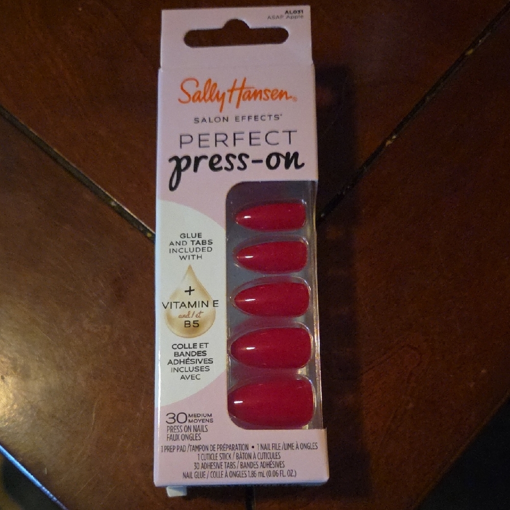 Perfect Press-On Nails - Vibrant Red